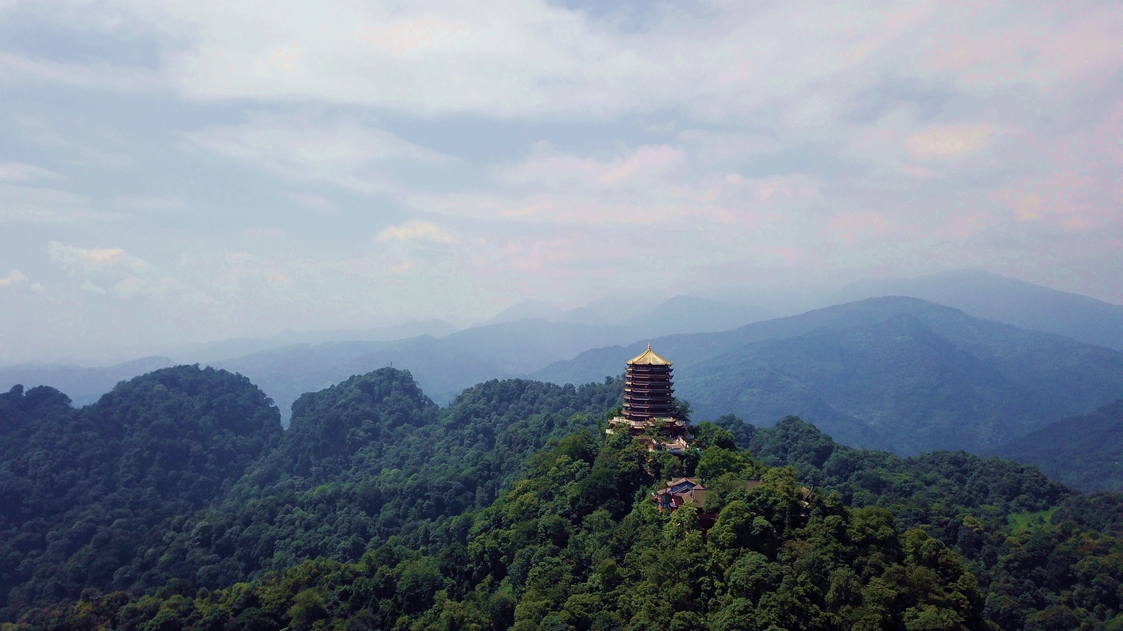 青城山